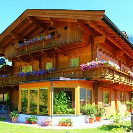 Aschaber Apartman *